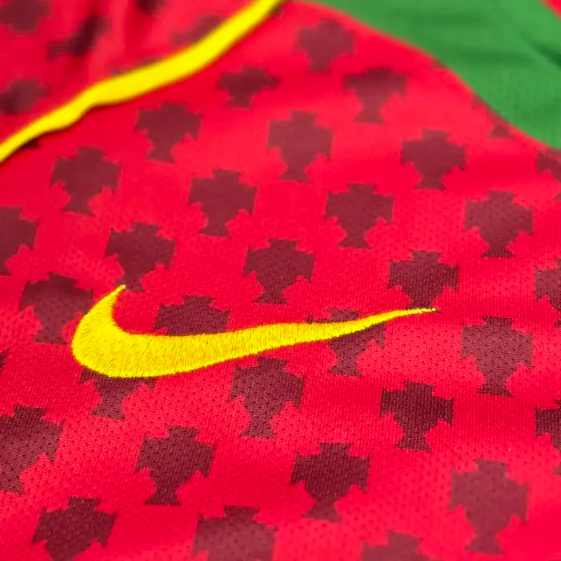 PORTUGAL HOME 2004 OFFICIAL VINTAGE ORIGINALS