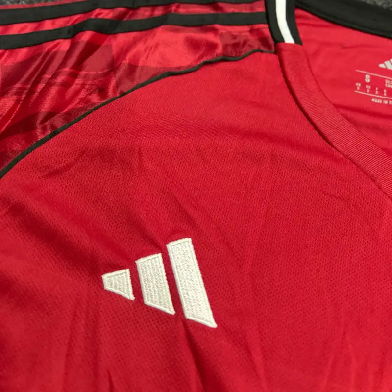 MAN UNITED  HOME OFFICIAL KIT 2025–26