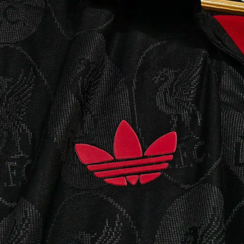 LIVERPOOL BLACK GREEN STRIPES COLLAR 2025/26 AUTHENTIC ORIGINALS