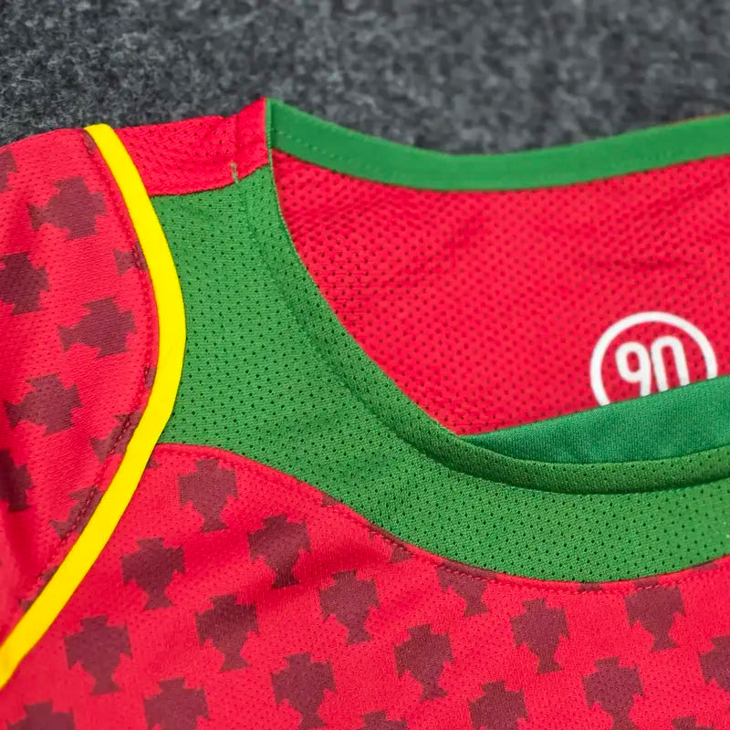 PORTUGAL HOME 2004 OFFICIAL VINTAGE ORIGINALS
